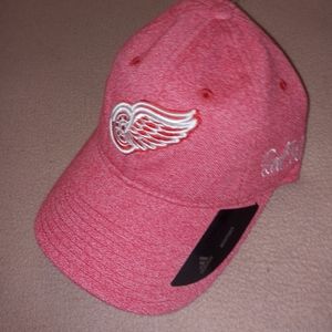 Womens Adidas Detroit Red Wings Hat